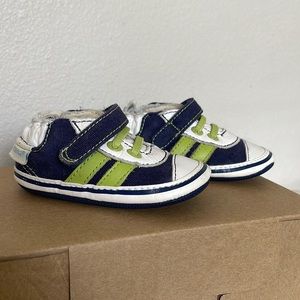 VGUC Robeez baby US3